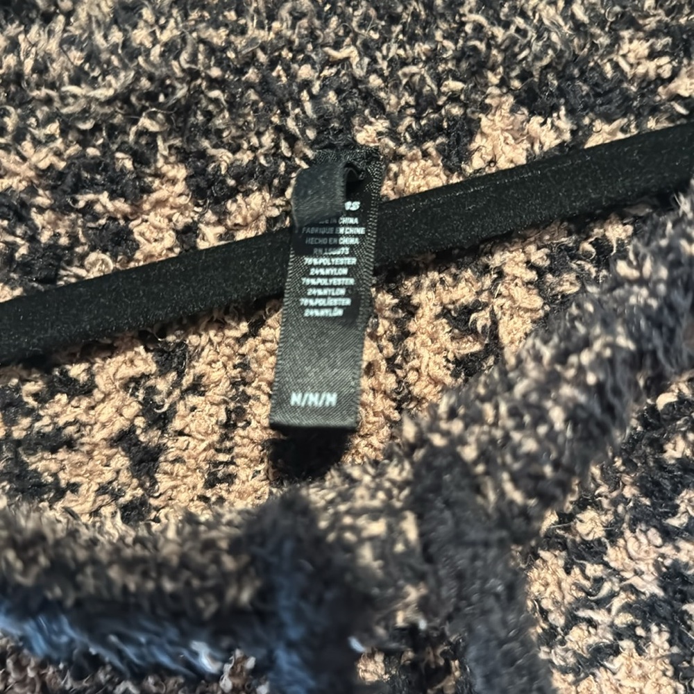 Skims 2pc Cozy Sherpa Outfit - Picture 4 of 5